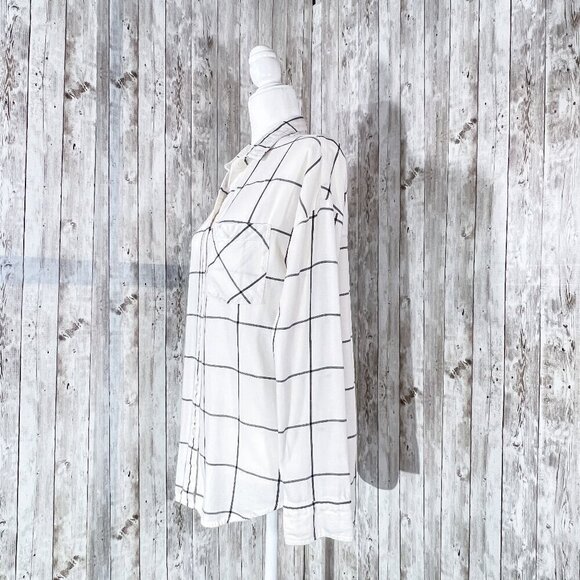 Women's Old Navy Flannel Top | Cream/Gray | Button Up | Small | Boyfriend Style - Picture 3 of 12